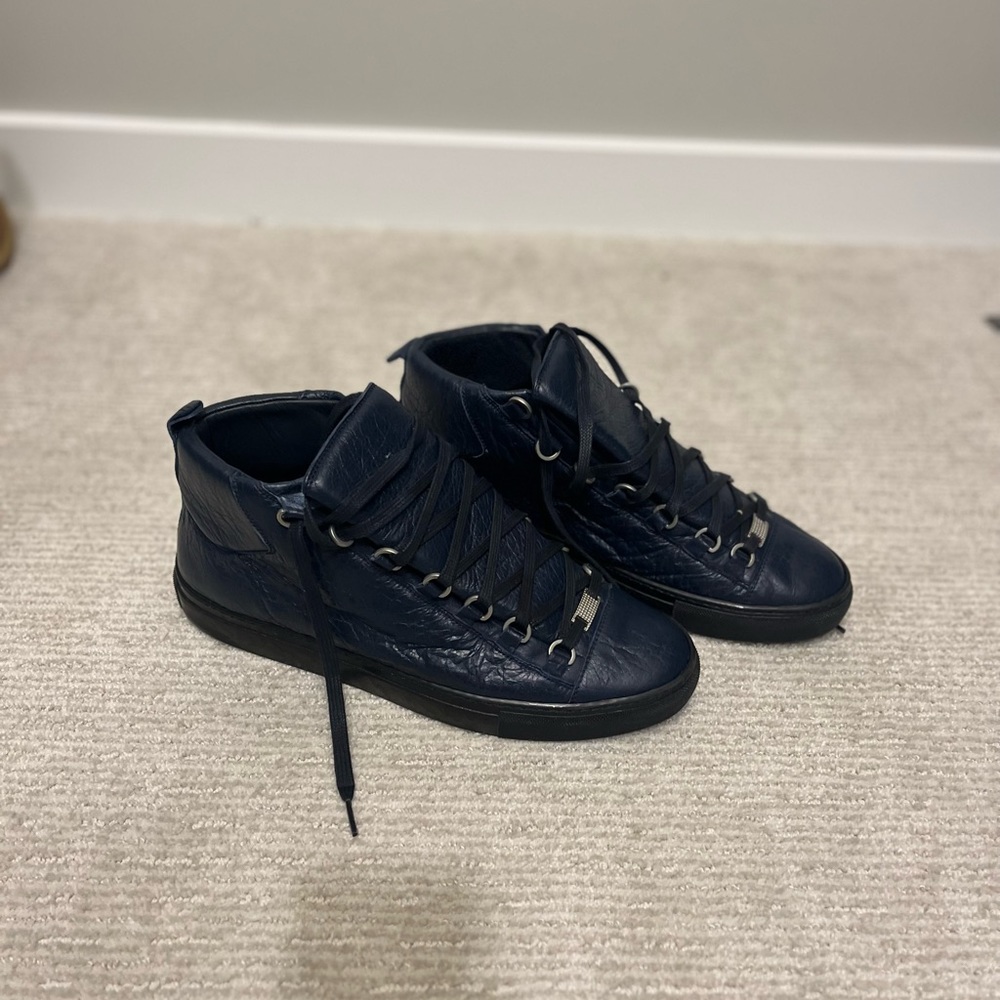Balenciaga arenas